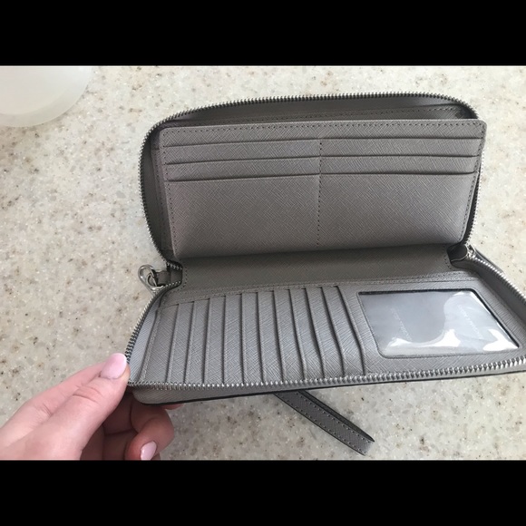 Michael Kors Grey Wallet - Picture 2 of 6